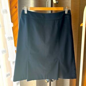 Anne Taylor Stretch Knee Length Dark Chambray Skirt size 2